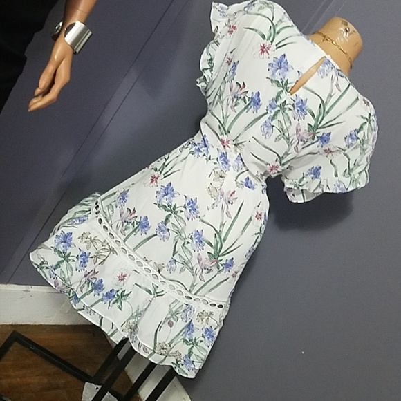 Stunning White Floral Sun Dress - Picture 7 of 8